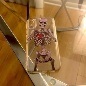I’m selling this phone case